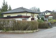 Zentrale Lage jetzt Top Gelegenheit am Römerberg Gemeinde Schlatt! Bungalow mit großen Garten Pool und 2 Garagen!!
