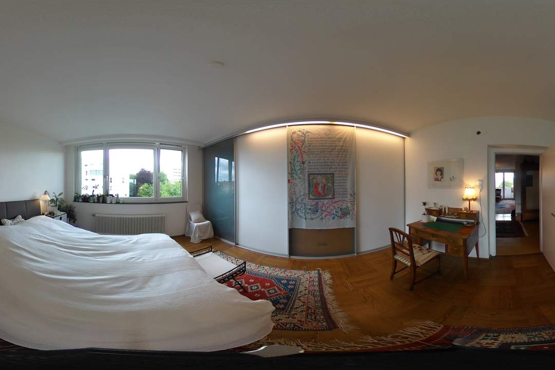 Großzügige 4-Zimmer-Wohnung mit Loggia in sehr guter Lage
