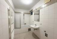 Lichtdurchflutete 2-Zimmer-Wohnung mit neuer Küche - Loggia in den Innenhof - direkt beim Enkplatz!