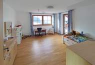 Modernes Einfamilienhaus mit Einliegerwohnung, Pool &amp; hochwertiger Ausstattung in Eggelsberg nahe Salzburg