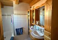 Holzhaus mit Aussicht