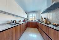 Elegante Villa in idyllischer Wienerwaldlage mit Pool und großem Garten