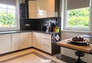 Neuwertiges 5-Zi. Einfamilienhaus mit Pool, 2 Terrassen & 2 Garagen in Deutsch-Haslau!