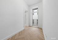 Stilvolle 2-Zimmer-Wohnung mit Loggia