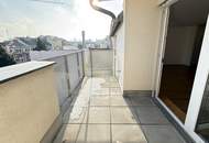 4 Zimmer - DG - Wohnung mit 2 Bädern und 8m² Terrasse! Weitblick! Hochwertige Ausstattung!