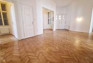 SPITTELBERG, representatives 200 m2 Altbaubüro, Kanzlei oder Praxis, 4 Zimmer, Küche, Flügeltüren, 1. Liftstock, Stiftgasse
