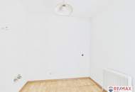 Helle Dachgeschosswohnung mit Loggia in der Auvorstadt