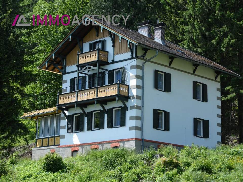 SOLIDE ERBAUTE VILLA aus 1910 - NAHE ZENTRUM AM SEMMERING