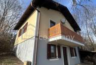 Kleines hübsches Haus in schöner Aussichtslage