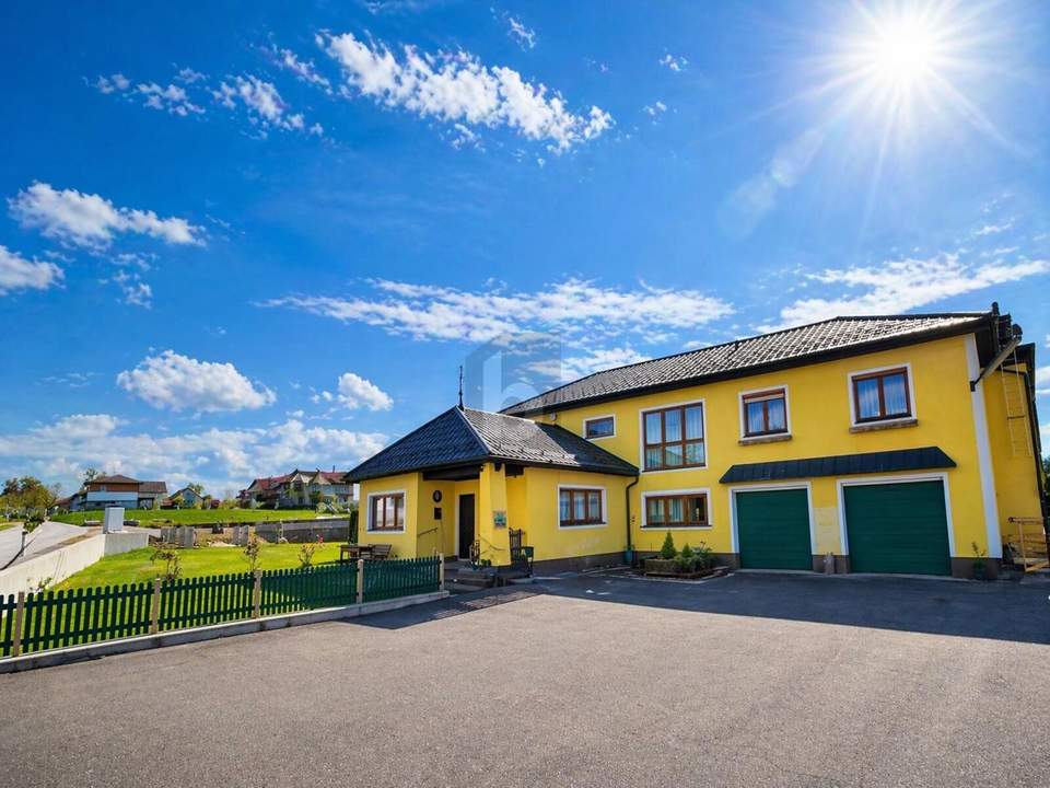 GROßZÜGIGES WOHNHAUS MIT BÜROFLÄCHE, 11 ZIMMERN, GARTEN &amp; 2 GARAGEN