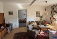Älteres Wohnhaus mit sehr großem Garten!