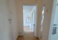 CHARMANTE DACHGESCHOSSWOHNUNG MIT HELLER WOHNATMOSPHÄRE