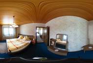 Großes Haus mit kleinem Garten als Zimmervermietung oder für Großfamilien