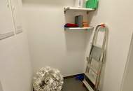 "3 Zimmer Dachgeschosswohnung mit zwei Balkone und Garage"