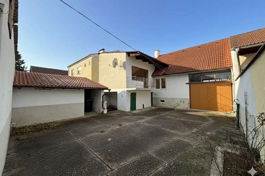 Sanierungsobjekt mit zwei Wohnhäusern und Nebengebäuden in Poysdorf!, Haus-kauf, 139.000,€, 2170 Mistelbach