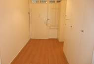 Großzügige 2,5 Zimmer Altbauwohnung, genau zwischen U6 Thaliastraße und Brunnenmarkt !!