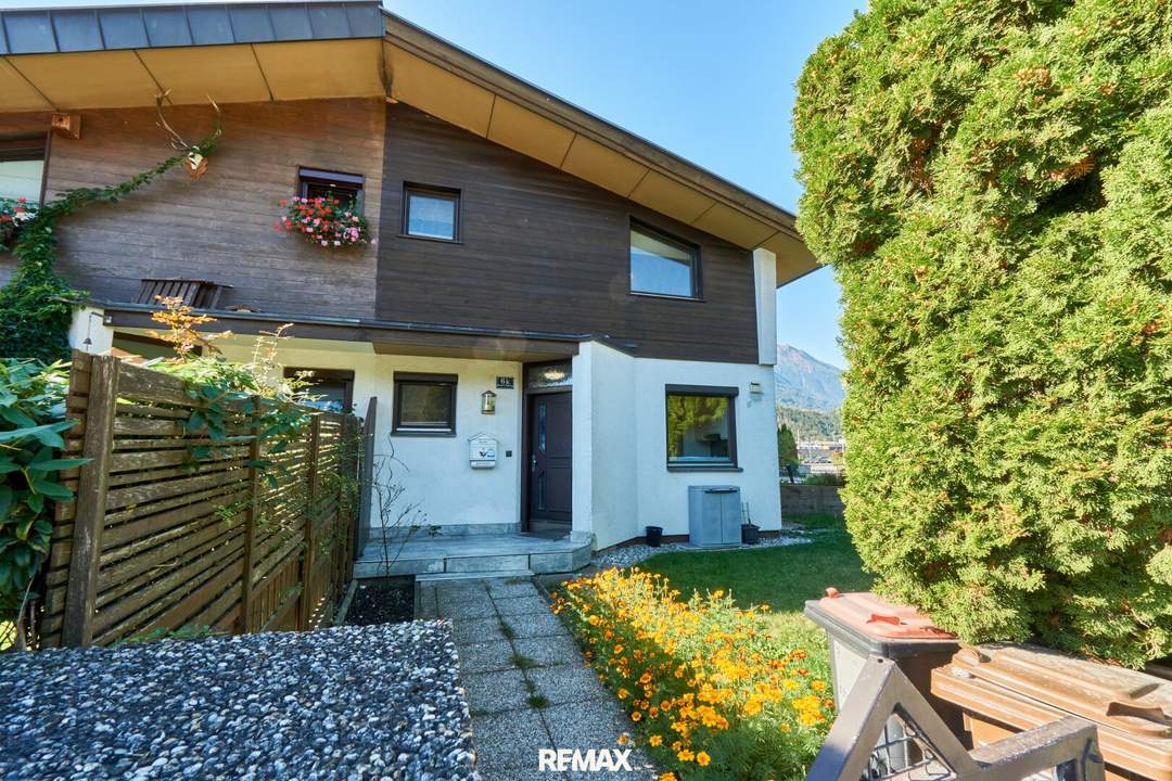 Gepflegtes Eckreihenhaus mit sonnigem Garten, Balkon und Garagenbox!