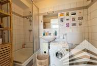 Ruhige 2 Zimmer DG-Galerie-Wohnung mit Küche in bester Zentrumslage