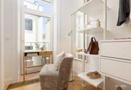 Innenarchitektonisch gestaltete 2-Zimmer-Musterwohnung mit Wohnküche und Terrasse