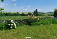 Absolute Traumlage in Mühlbach: Geschmackvoller Landhausstil, parkähnlicher Garten, Pool und einmaliger Fernblick!