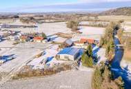 Halle mit Verladerampen