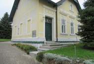 ALTBAU – AUSSERGEWÖHNLICHES EINFAMILIENHAUS AUF GROSSEM GRUNDSTÜCK