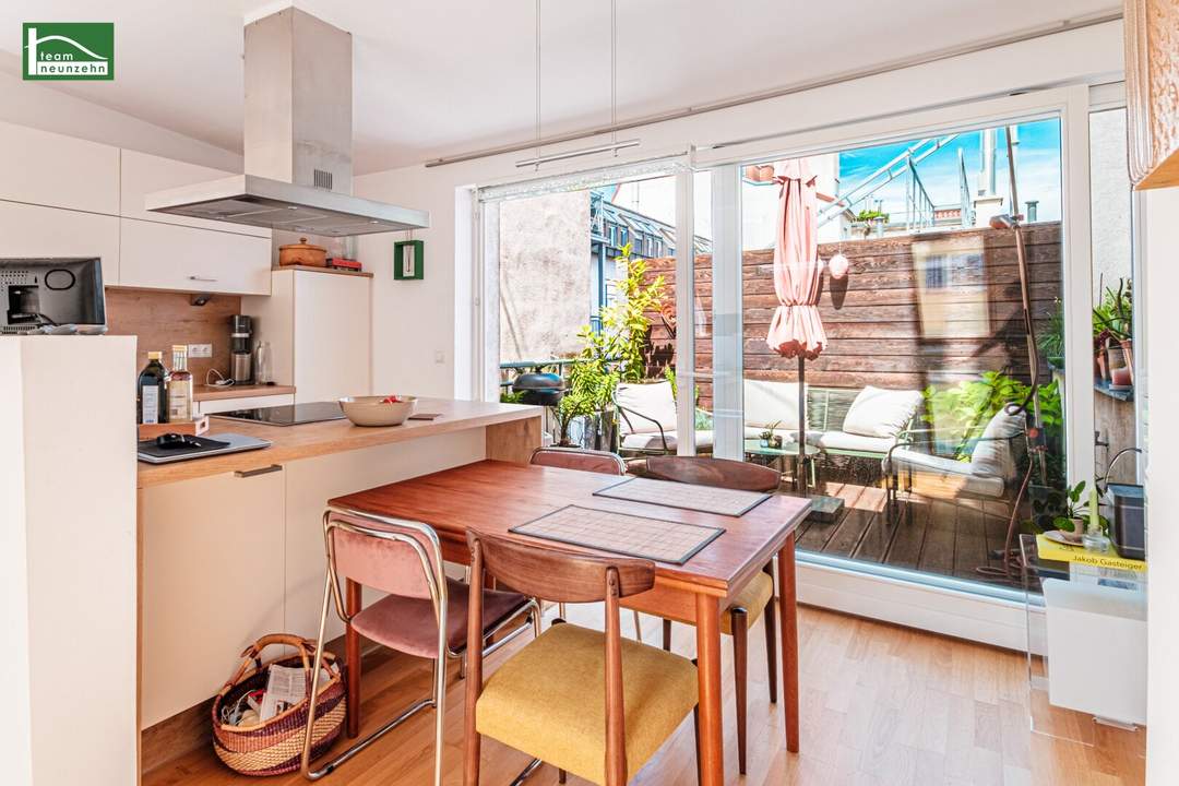 Ihre Stadtwohnung in Bestlage: direkt bei U2 und in wenigen Min. fußläufig im 1. - sofort beziehbarer Altbau auf 3 Ebenen mit Terrasse