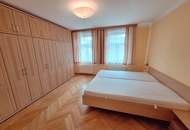 VILLA IN HAINFELD - WOHNEN UND ARBEITEN MÖGLICH