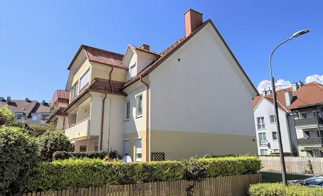 Attraktive 3-Zimmer-Dachgeschosswohnung mit ca. 71 m² und Garagenplatz in Korneuburg – in Top-Lage