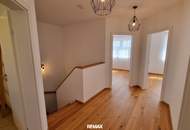 Neuwertige Doppelhaushälfte mit Carport und PV-Anlage in Reichersdorf