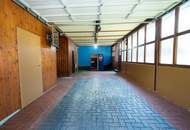 Viel Platz zum Leben – Zweifamilienhaus mit Werkstatt, Party-/ Hobbyraum & zwei Garagen in ruhiger Lage bei St. Wolfgang