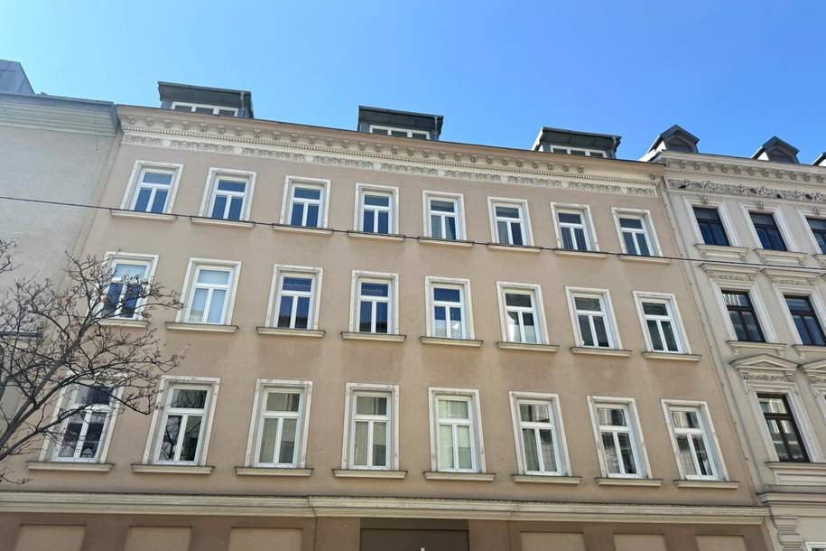 Nur ca. € 3.900 / m² !!! 2 Zimmer DG-Wohnung - Nur 20 Meter zur U3 Station Schweglerstraße !!!, Wohnung-kauf, 225.000,€, 1150 Wien 15., Rudolfsheim-Fünfhaus