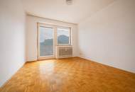 Garçonnière mit Balkon und Gaisberg-/Heubergblick