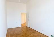 Erstbezug nach Sanierung: Traumhafter 4-Zimmer-Altbau mit moderner Ausstattung