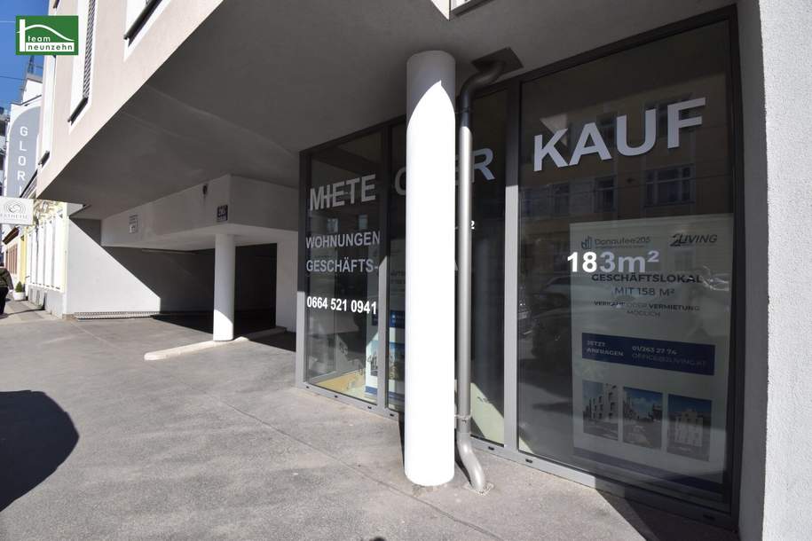 Geschäftslokal im Erdgeschoss mit straßenseitigen Schaufenstern zum sofortigen Bezug - Bestlage auf Hauptstraße unweit der U1 - JETZT ANFRAGEN, Gewerbeobjekt-kauf, 595.000,€, 1220 Wien 22., Donaustadt