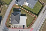 Modernes Niedrigenergiehaus in ruhiger Siedlungslage von Fürstenfeld. Durchdachte Raumaufteilung, großzügiger Garten und viel Platz!