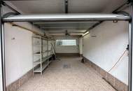 "Haus mit Garten, Pool, und Garage"