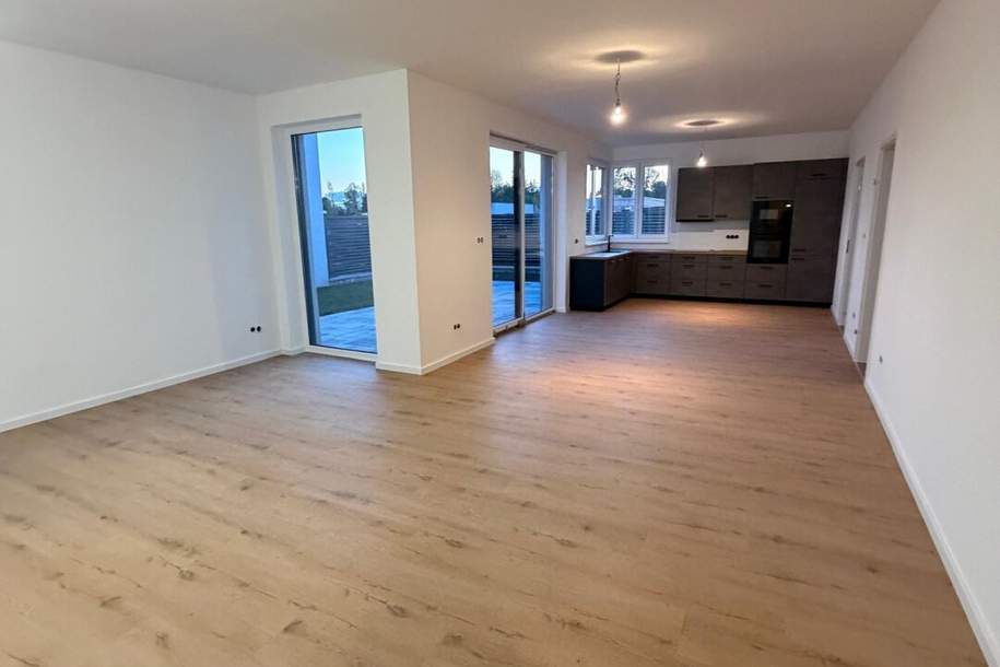 Hochmodernes Seehaus, Bungalow, 3 Zimmer, mit Garten und Terrasse, nur 4 Gehminuten vom Neufelder See entfernt, Haus-kauf, 265.100,€, 2491 Eisenstadt-Umgebung