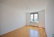 3-Zimmer-Altbau mit hofseitigem Schlafzimmer und Gemeinschaftsterrasse