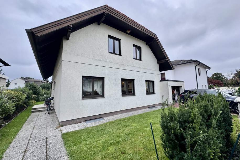 IHR NEUES ZUHAUSE - GROßZÜGIGES EINFAMILIENHAUS MIT SWIMMINGPOOL IN FLORIDSDORF, Haus-kauf, 950.000,€, 1210 Wien 21., Floridsdorf