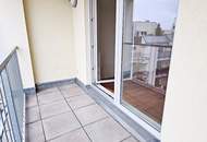 FAMILIENHIT, DACHGESCHOSS, 103 m2 Neubau mit Loggia und Balkon, Wohnküche, 3 Zimmer, Wannenbad, Parketten, Holbeingasse