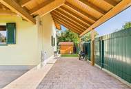 EXKLUSIVES SEEHAUS AM NEUFELDER SEE – MODERNES WOHNEN MIT PRIVATEM WASSERZUGANG