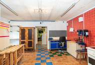 Viel Platz zum Leben – Zweifamilienhaus mit Werkstatt, Party-/ Hobbyraum & zwei Garagen in ruhiger Lage bei St. Wolfgang