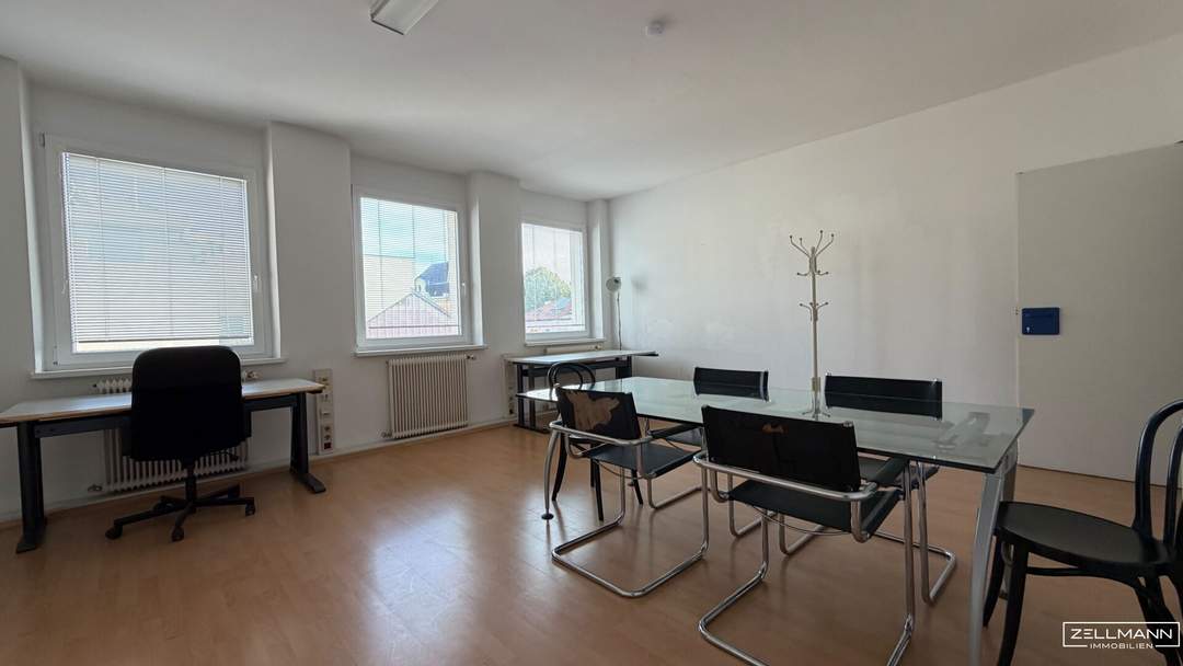 Zimmer in Bürogemeinschaft | 2-3 Arbeitsplätze auch getrennt verfügbar | Hietzinger Hauptstraße