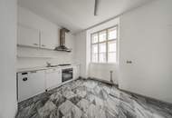 Historischer Flair in exklusiver Lage: 2-Zimmer-Altbau mit Potenzial