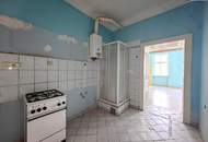 + Rohdiamant + Sanierungsbedürftige Altbauwohnung + perfekte Infrastruktur