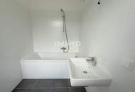 Großzügige Wohnung mit traumhafter Terrasse - provisionsfreier Erstbezug!