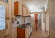 ++NEU++ Altbaucharme neu entdecken: 2-Zimmer Wohnung zum Sanieren mit viel Potenzial