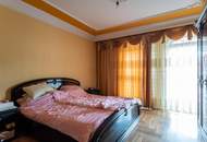 "Für Ein oder zwei Familien - Haus mit Eleganz"