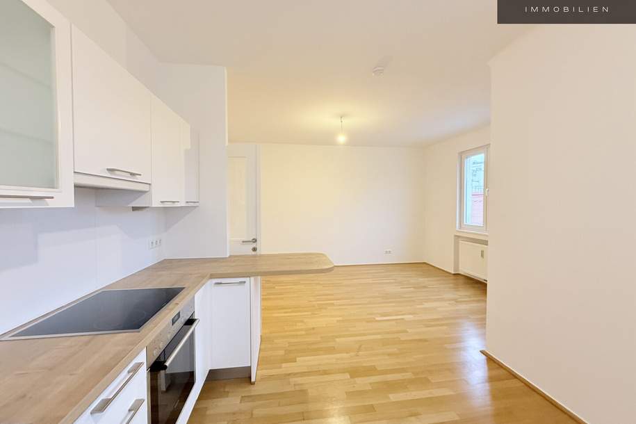| 1. STOCK | SCHWEDENPLATZ | 3 ZIMMER | BAD MIT BADEWANNE | AB SOFORT VERFÜGBAR, Wohnung-miete, 2.200,00,€, 1010 Wien 1., Innere Stadt